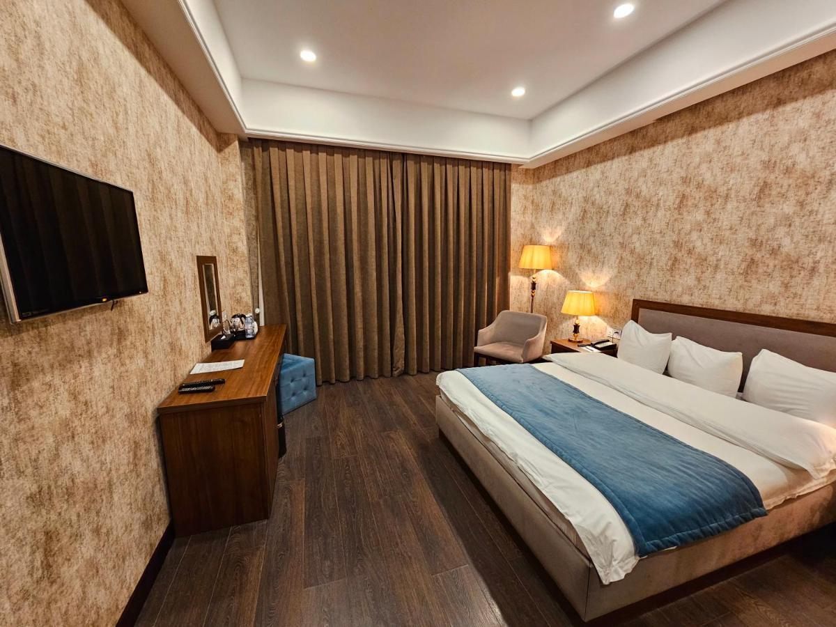 Macara Sheki City Hotel Exterior photo