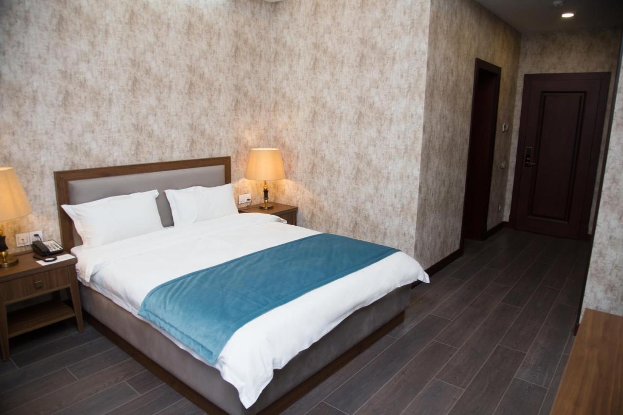 Macara Sheki City Hotel Exterior photo